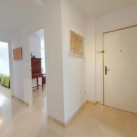 Acogedor Y Centrico Con Parking Apartment